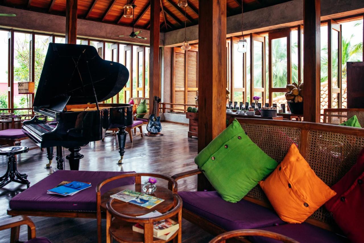 Utmt - Underneath The Mango Tree Spa & Beach Resort 디크웰라 외부 사진