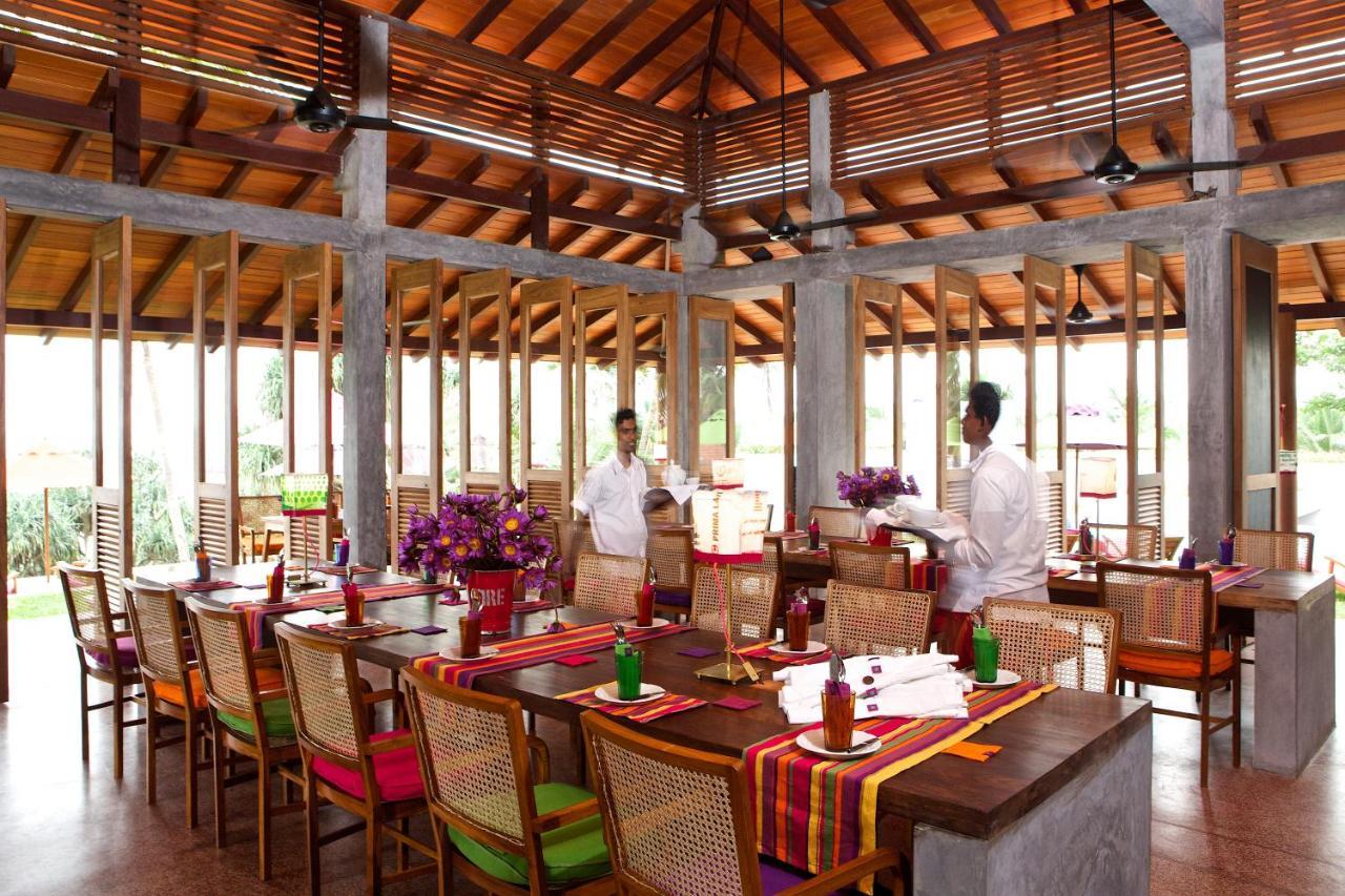 Utmt - Underneath The Mango Tree Spa & Beach Resort 디크웰라 외부 사진
