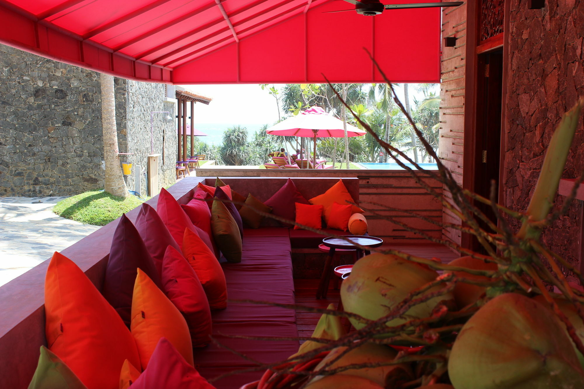 Utmt - Underneath The Mango Tree Spa & Beach Resort 디크웰라 외부 사진